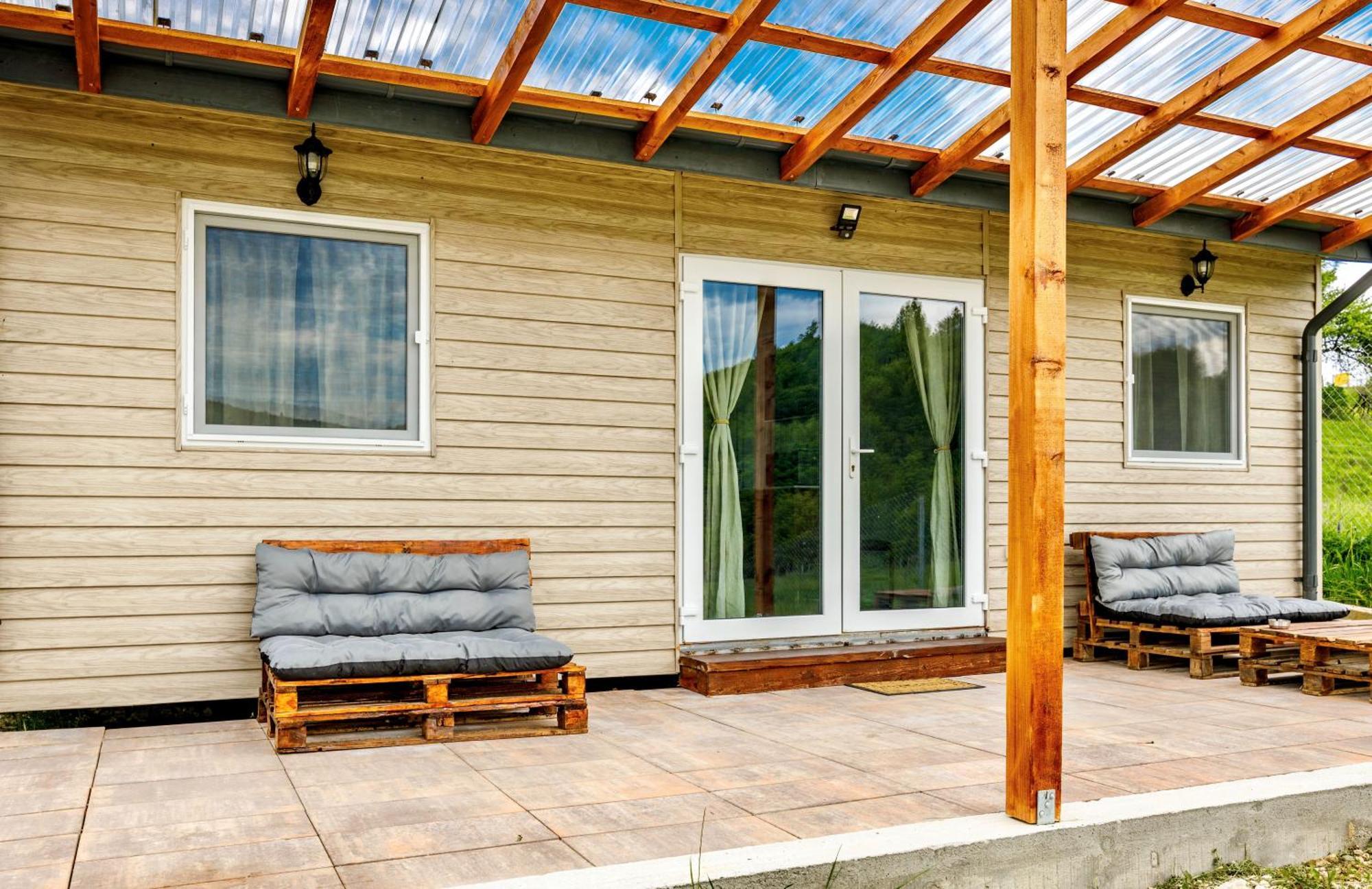 Garden Village Retreat Hébergement de vacances Bughea de Sus